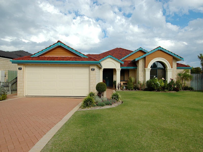 41 Meadowbank Gardens, Hillarys WA 6025