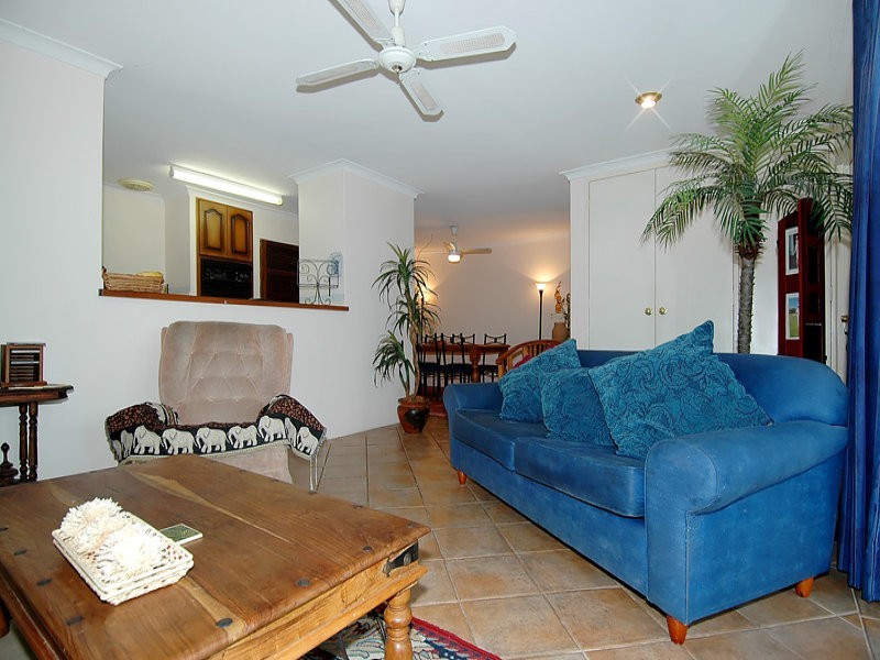 10 The Crest, Woodvale WA 6026