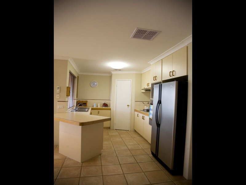 9 Danja Rise, Hocking WA 6065