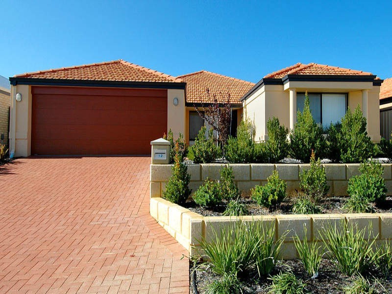 12 Harmony Avenue, Clarkson WA 6030