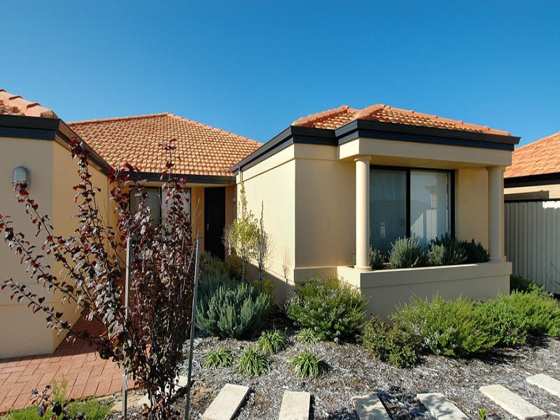 12 Harmony Avenue, Clarkson WA 6030