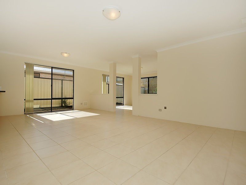 12 Harmony Avenue, Clarkson WA 6030