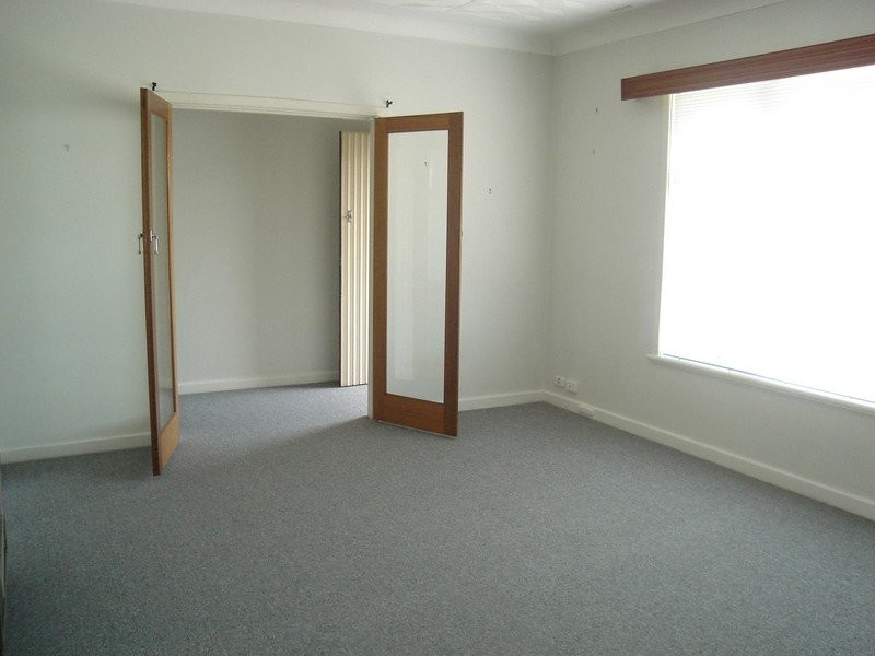 15 Woodrow Avenue, Yokine WA 6060