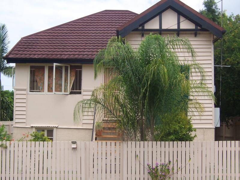 19 Neville Street, Kangaroo Point QLD 4169