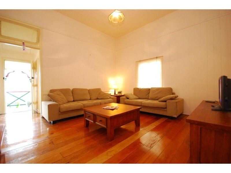 95 Annerley Road, Woolloongabba QLD 4102