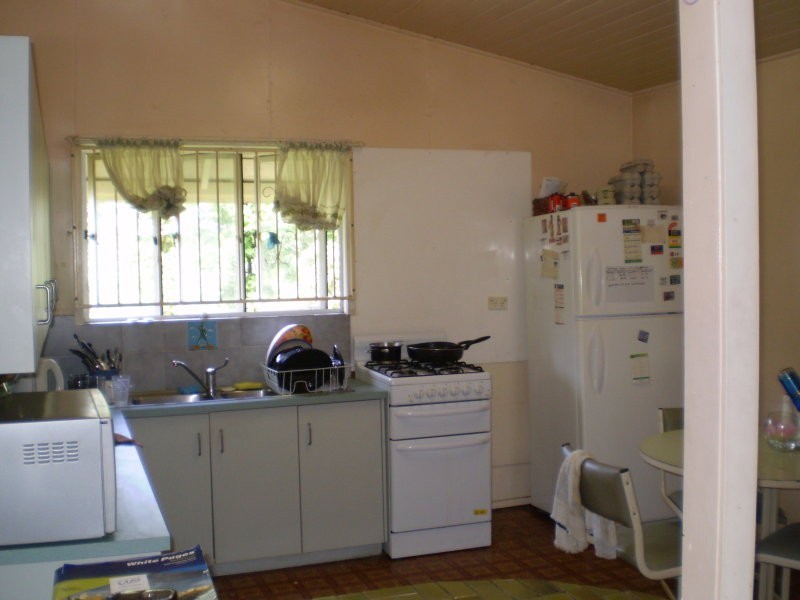 16 Hove Street, Highgate Hill QLD 4101