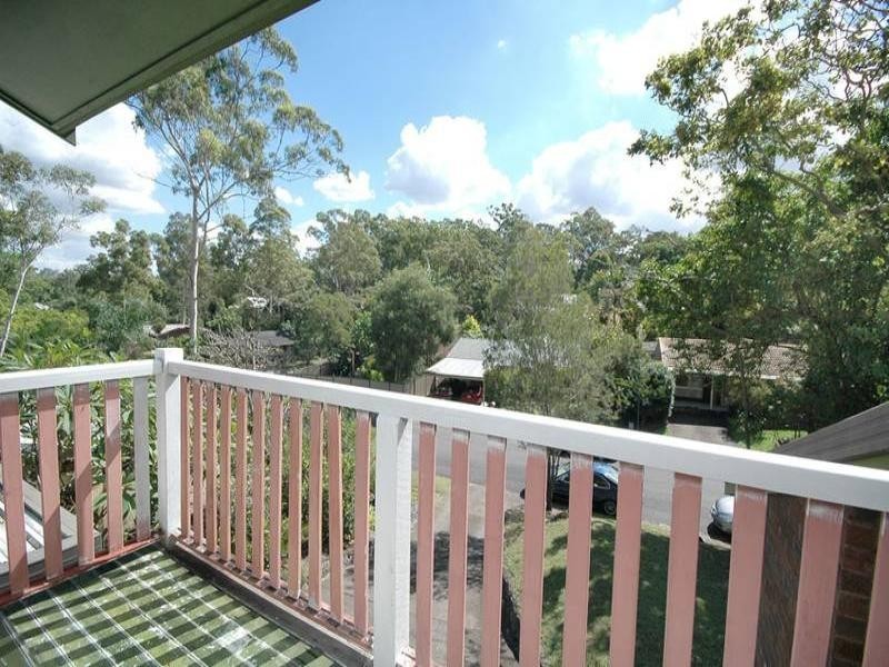 18 Lant Street, Chapel Hill QLD 4069