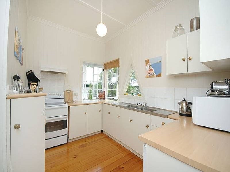 50 Railway Tce, Dutton Park QLD 4102