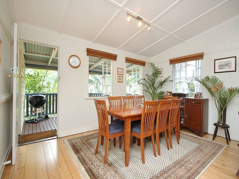 50 Railway Tce, Dutton Park QLD 4102