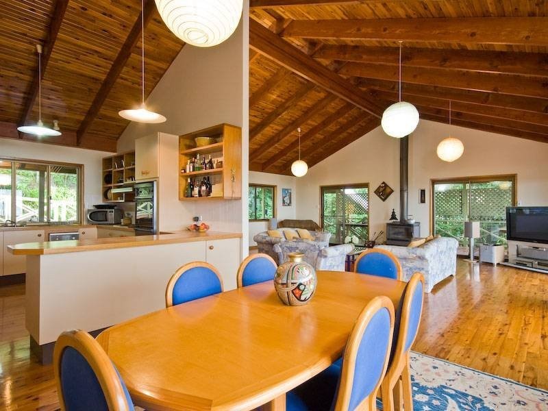 16 Attunga Lane, Mount Glorious QLD 4520