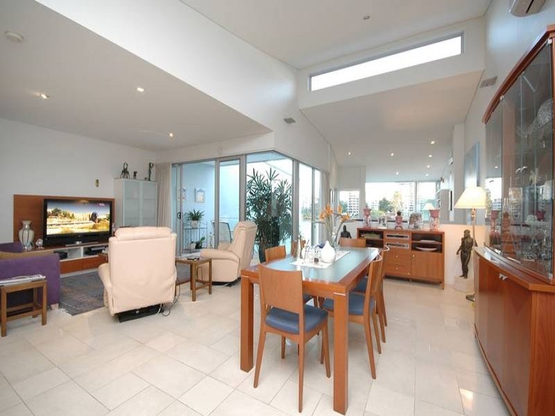 15 Avebury Street, West End QLD 4101