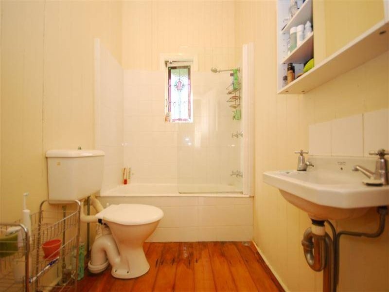 36 Gray Road, West End QLD 4101