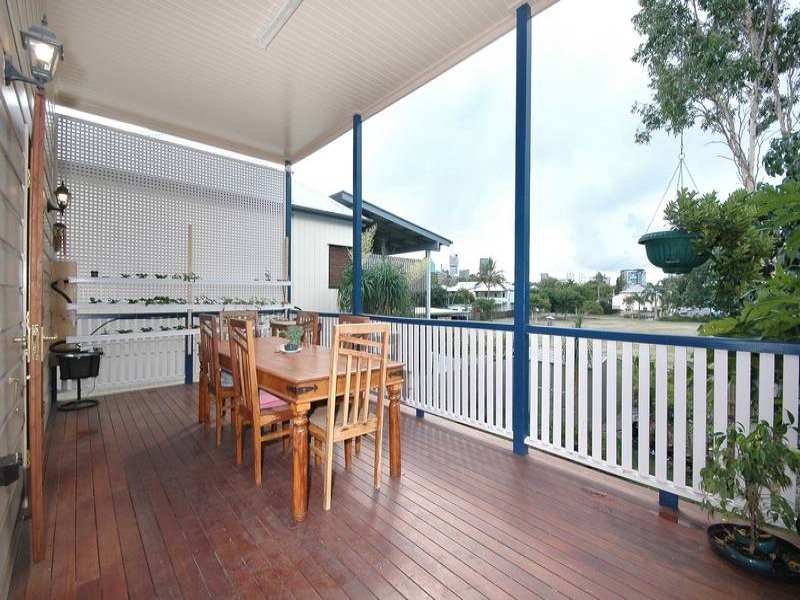 106 Baines Street, Kangaroo Point QLD 4169