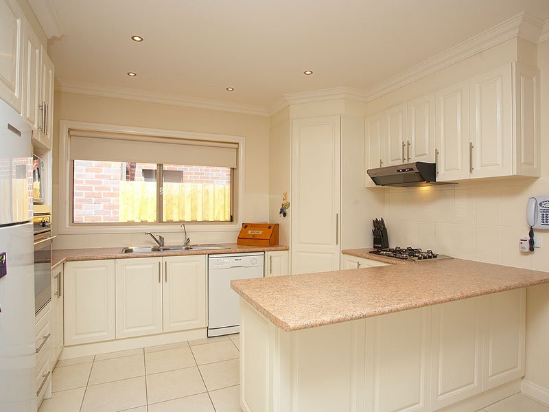 29 Carinya Crescent, South Morang VIC 3752