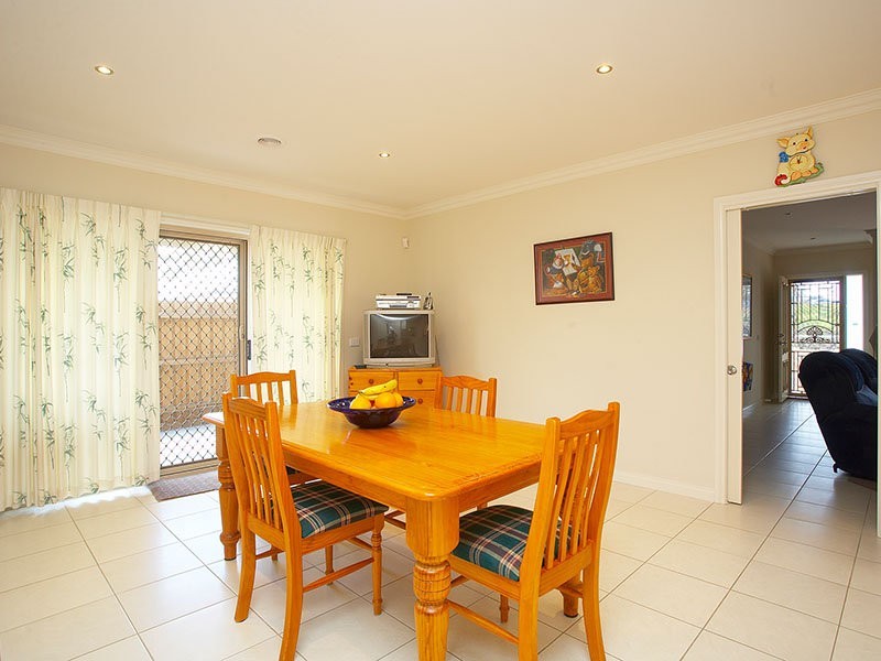 29 Carinya Crescent, South Morang VIC 3752