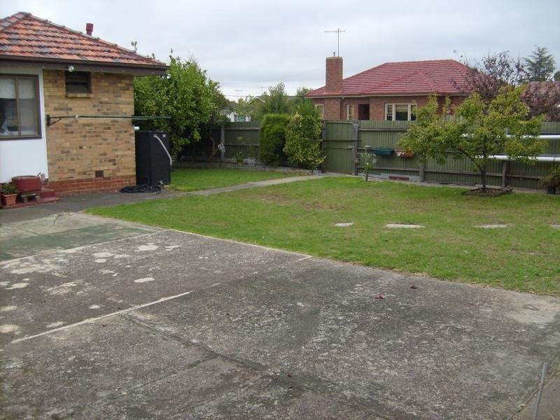 47 Orrong Avenue, Reservoir VIC 3073