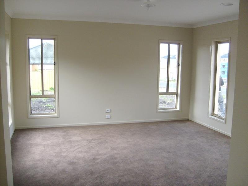 31 Bloomfield Drive, South Morang VIC 3752