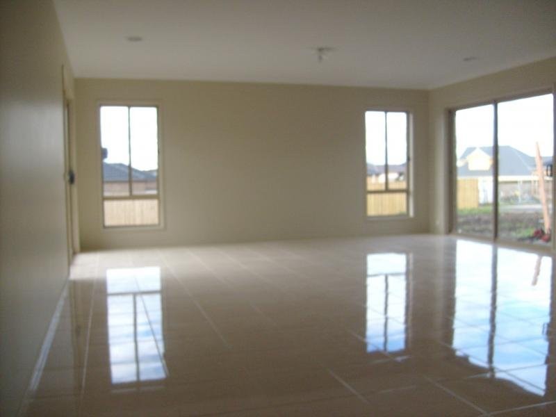 31 Bloomfield Drive, South Morang VIC 3752