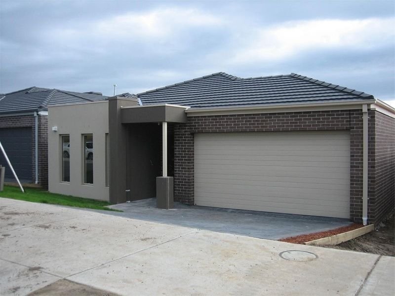 8 Panton Gap, South Morang VIC 3752