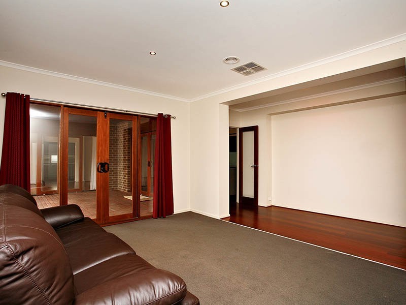 15 Serle Street, Doreen VIC 3754