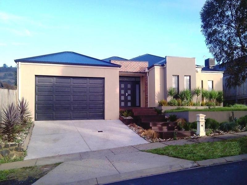 3 Glenelg Road, South Morang VIC 3752