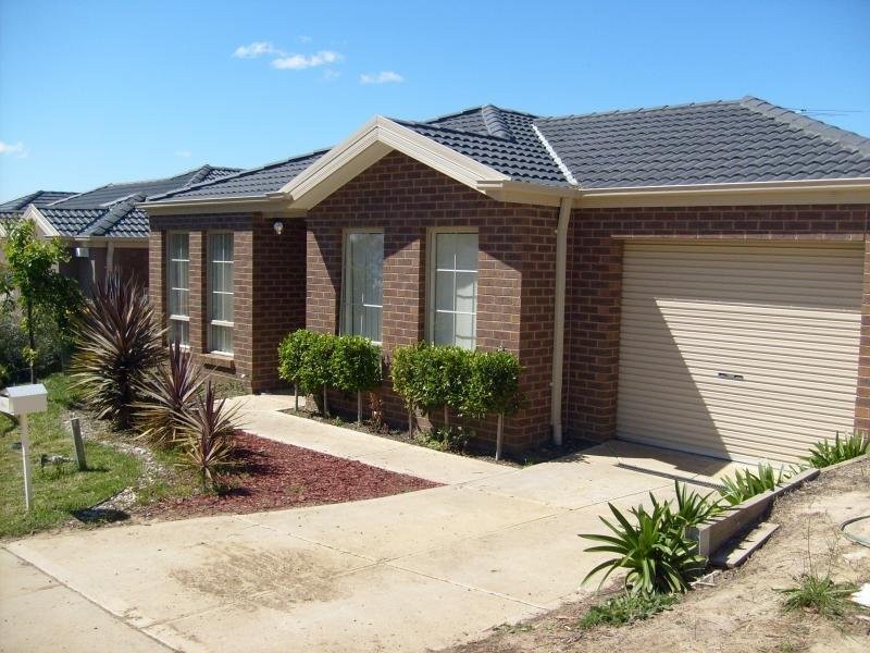 4 Sunnybrae Drive, Mernda VIC 3754