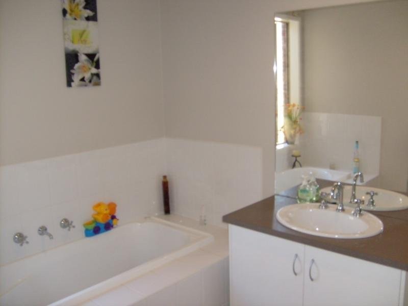 4 Sunnybrae Drive, Mernda VIC 3754