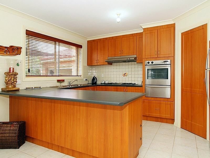 34 Highview Drive, South Morang VIC 3752