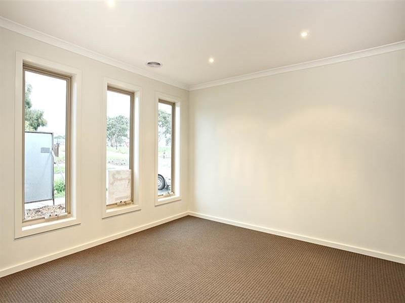 106 Gordons Road, South Morang VIC 3752