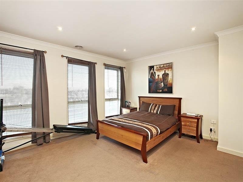 177 The Lakes Boulevard, South Morang VIC 3752