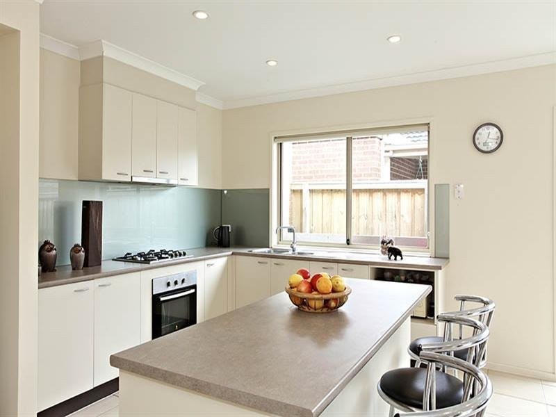 4 Larnook Place, South Morang VIC 3752