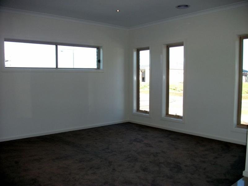 27 Wallaroo Way, Doreen VIC 3754