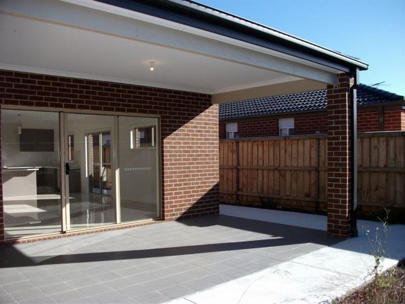 27 Wallaroo Way, Doreen VIC 3754