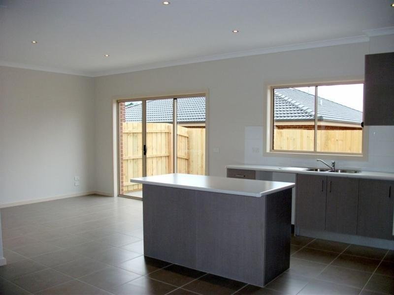 28 King Parrot Way, Whittlesea VIC 3757