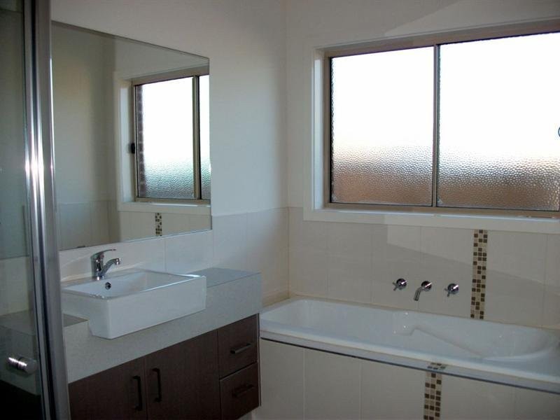 27 Wallaroo Way, Doreen VIC 3754