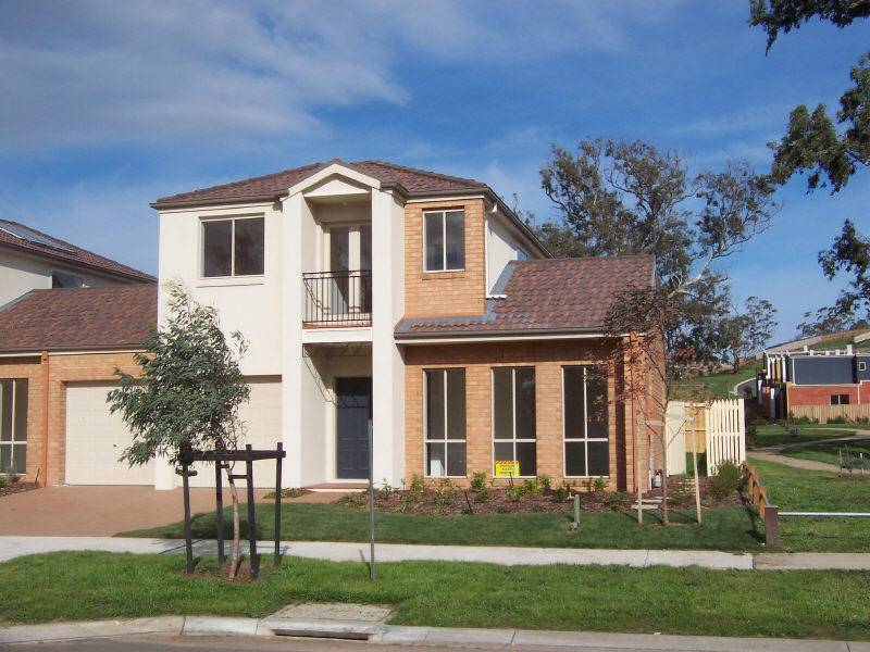 13 Poppy Drive, South Morang VIC 3752