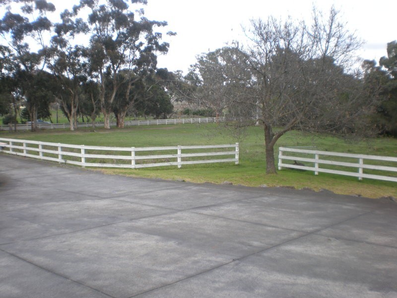 675 Bridge Inn Road, Mernda VIC 3754