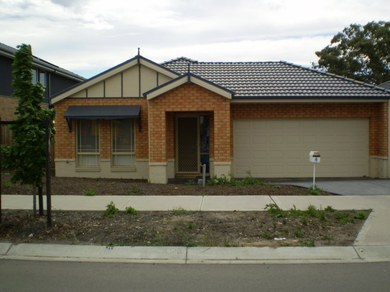 4 Cobb Street, South Morang VIC 3752