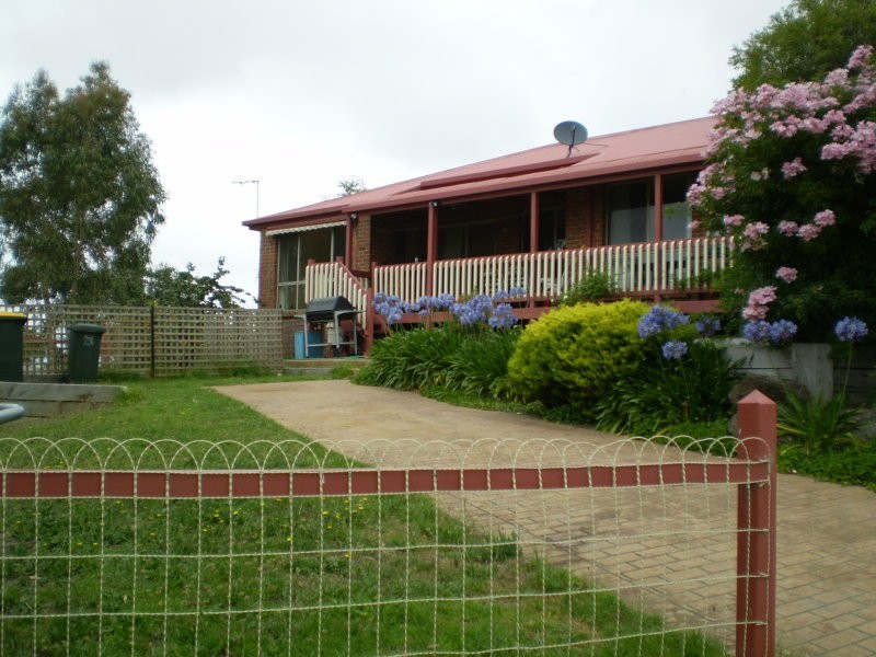 8 Jaguar Court, Epping VIC 3076