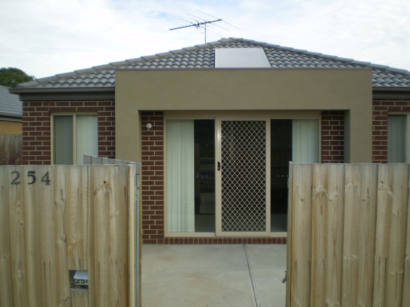254 The Lakes Boulevard, South Morang VIC 3752