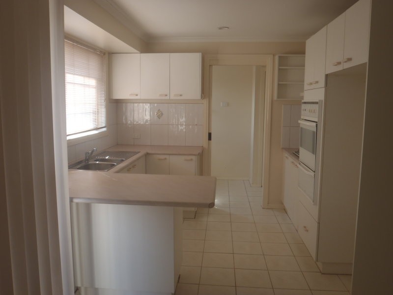 63 Bowman Drive, Mill Park VIC 3082