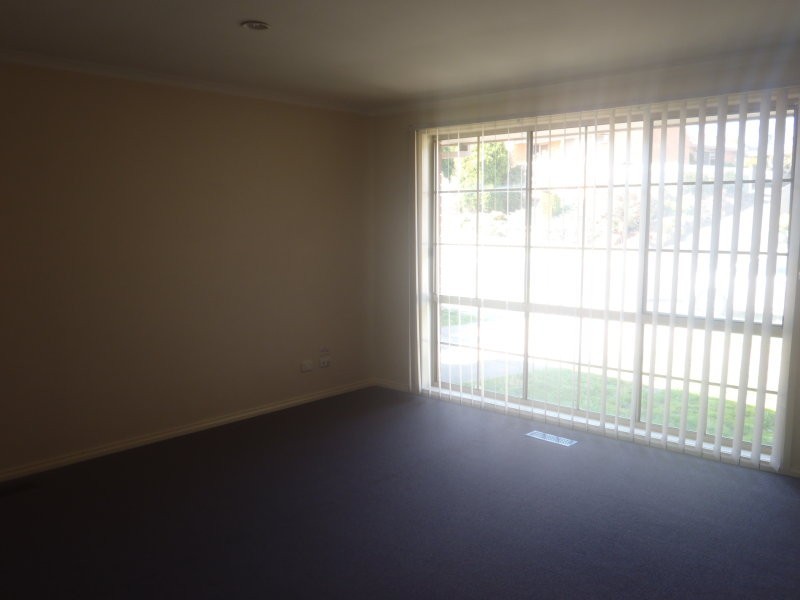 63 Bowman Drive, Mill Park VIC 3082