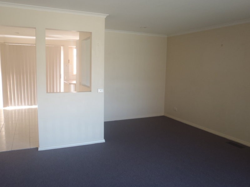 63 Bowman Drive, Mill Park VIC 3082