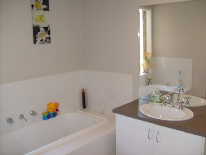 4 Sunnybrae Drive, Mernda VIC 3754