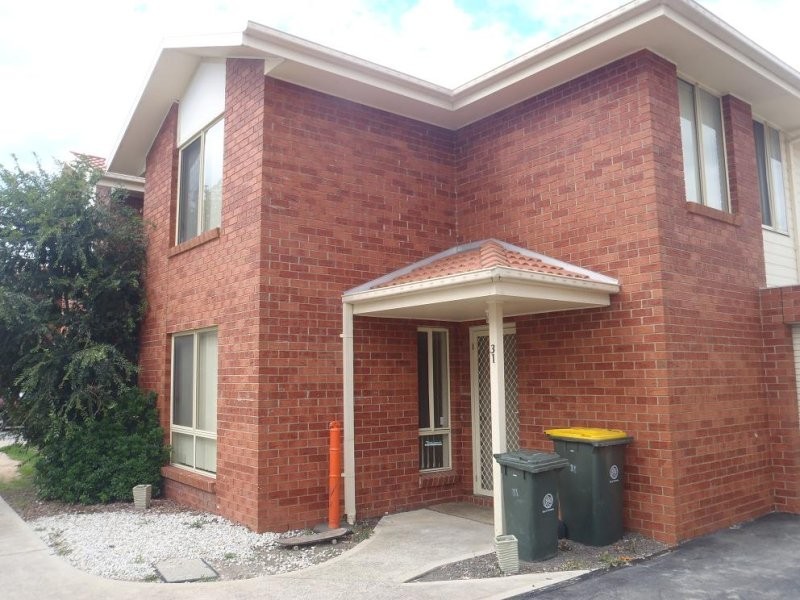 31 Pace Circuit, South Morang VIC 3752