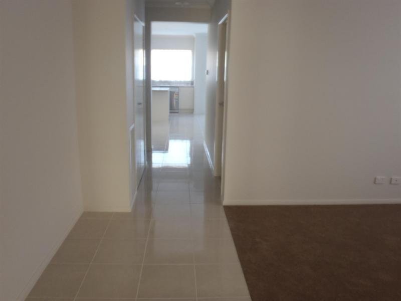 8 Dorset Walk, Mernda VIC 3754