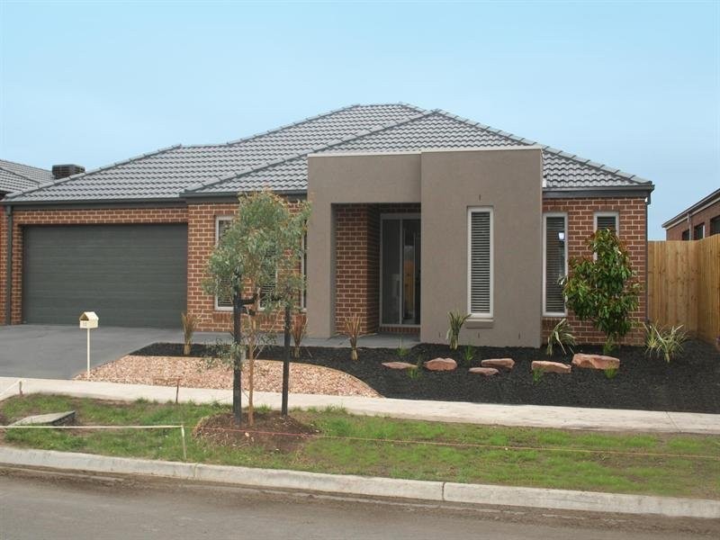 12 Port Road, Doreen VIC 3754