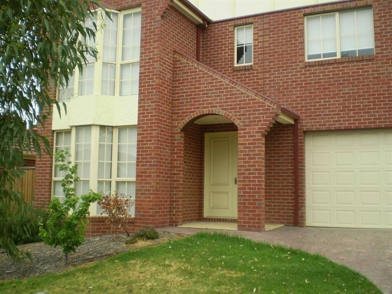 15 Sanctuary Drive, Bundoora VIC 3083