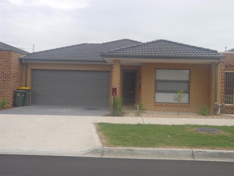 6 Dolphin Drive, South Morang VIC 3752