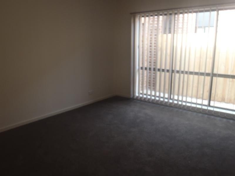 6 Dolphin Drive, South Morang VIC 3752